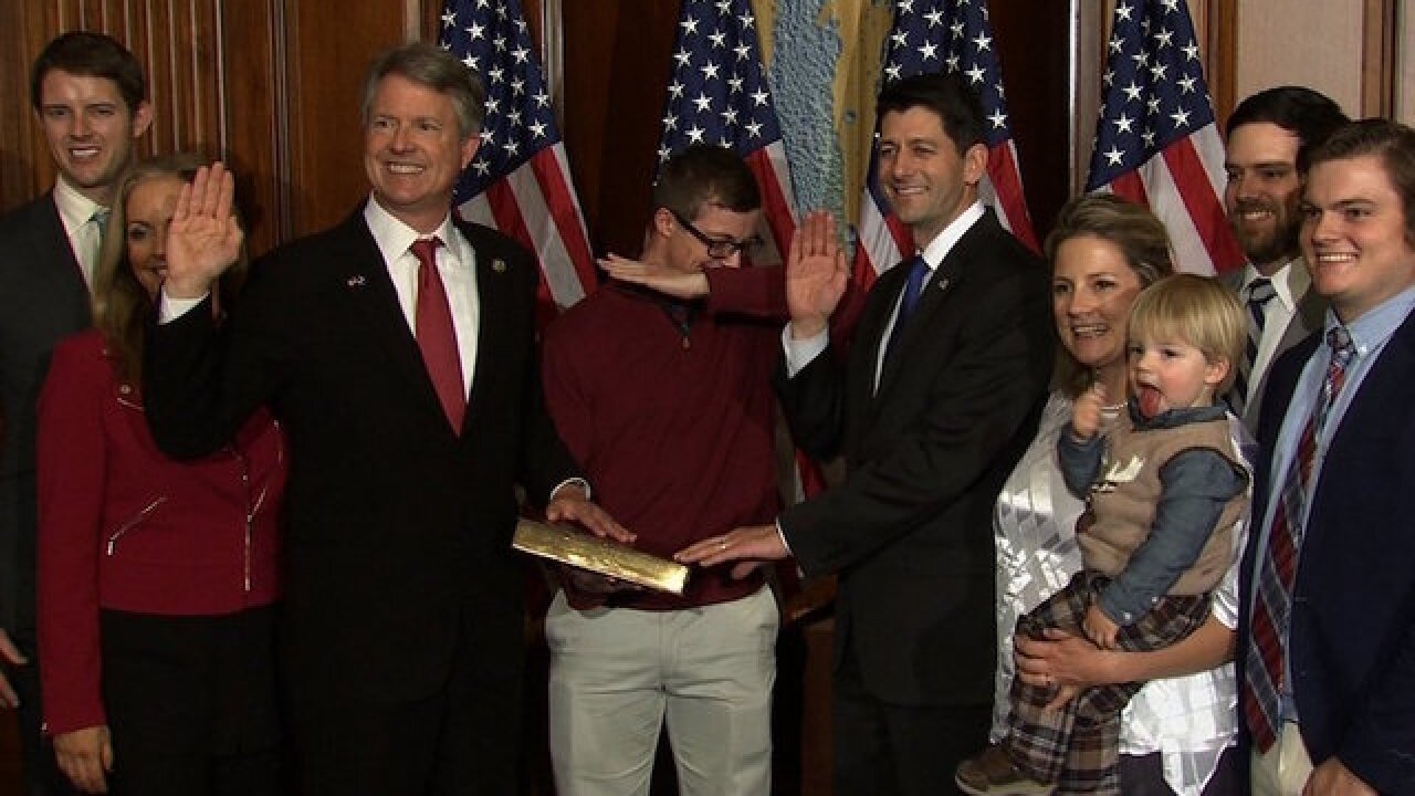 Congressman's son dabs during official swearing-in photo
