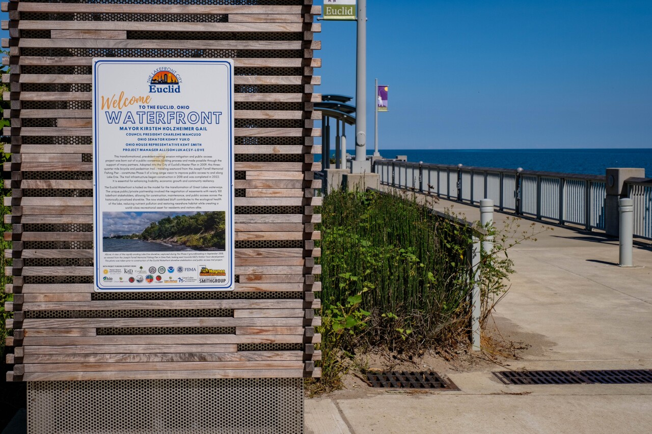 Sims Park Lakefront Trail 2.jpg