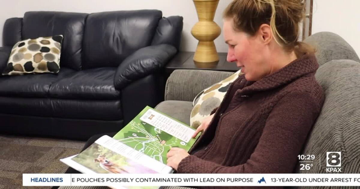 Missoula resident writes guidebook about dogs - Vimarsana News