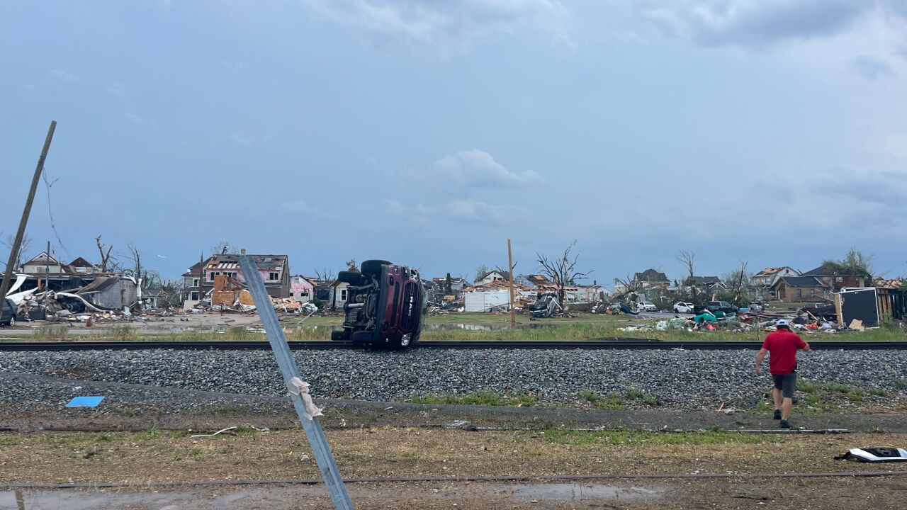 Storm tears through Menasha Monday afternoon