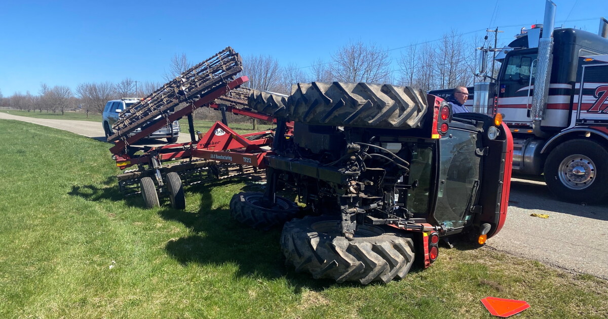 Afternoon tractor crash kills driver in Cass County - Vimarsana News