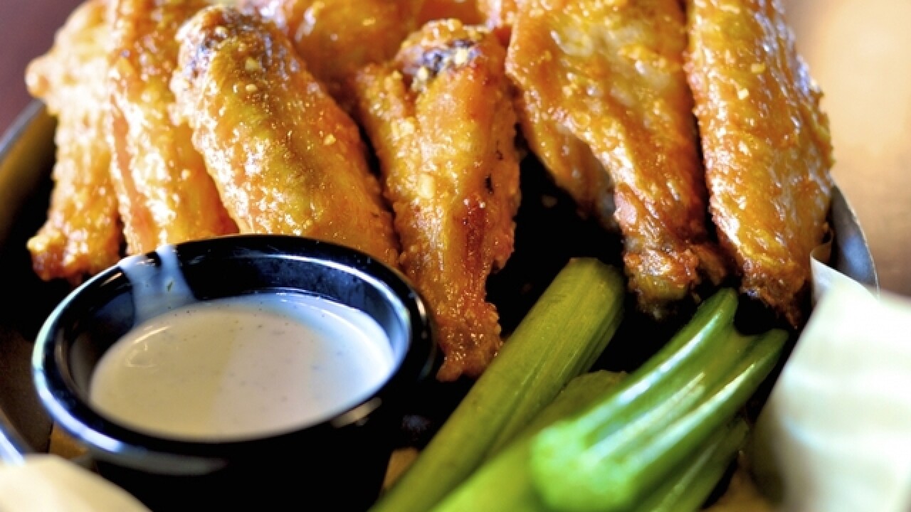 National Chicken Wing Day 2019 Freebies And Deals From Wingstop Buffalo Wild Wings Hooters