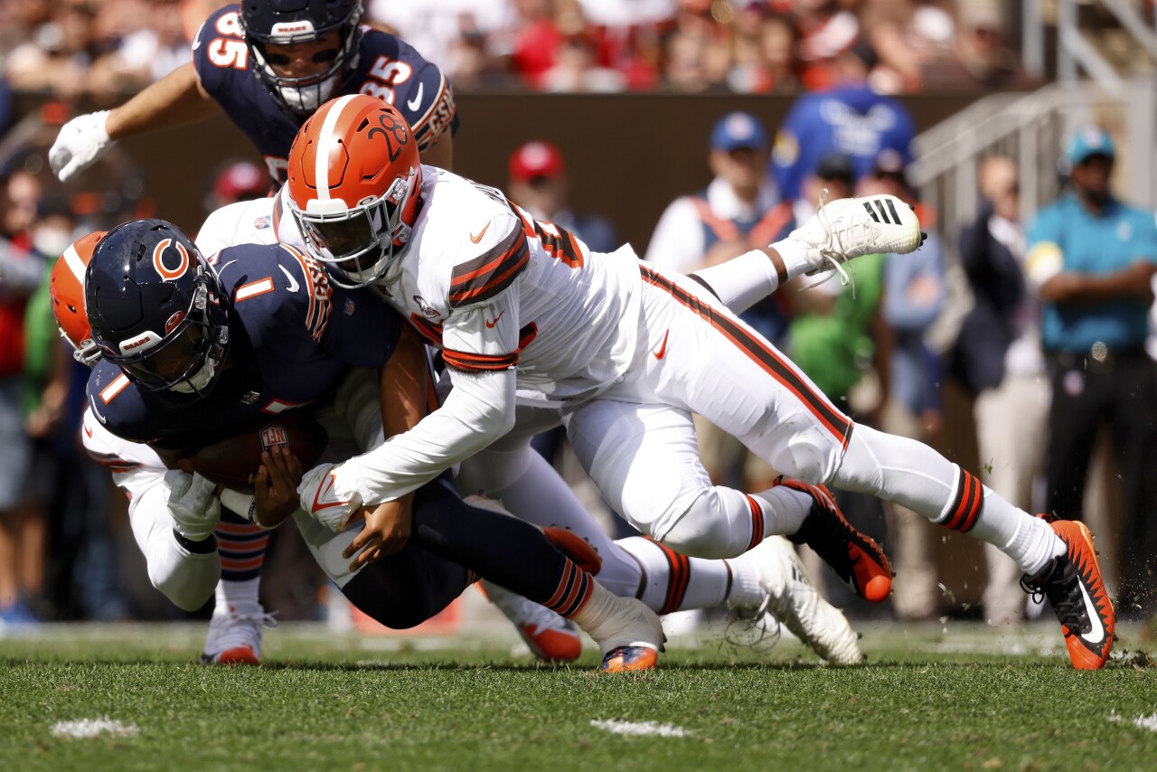 Jeremaiah Owusu-Koramoah, Myles Garrett, Justin Fields