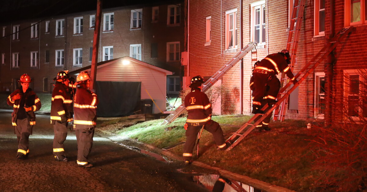 IFD rescues ten from east side apartment fire