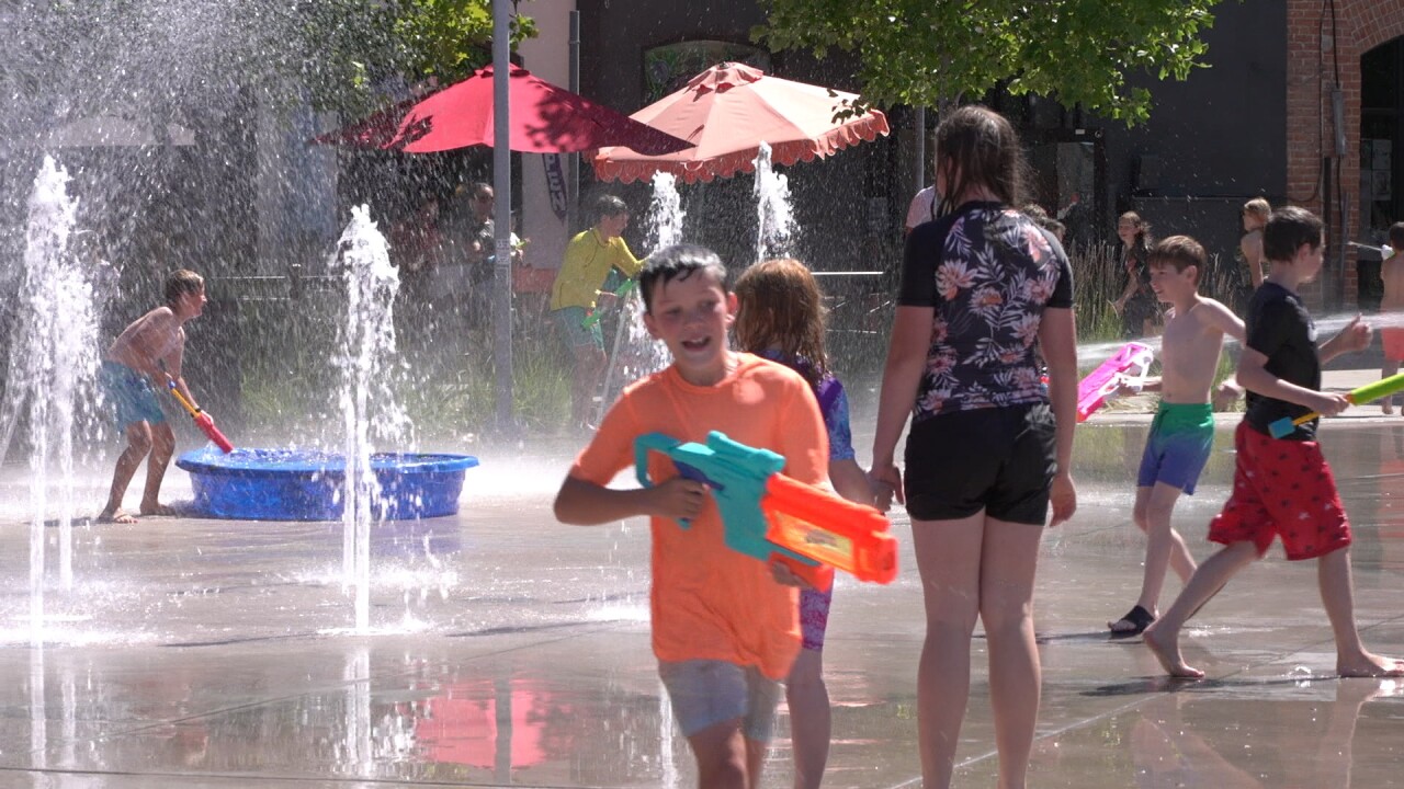 SUPER SOAK SHOWDOWN