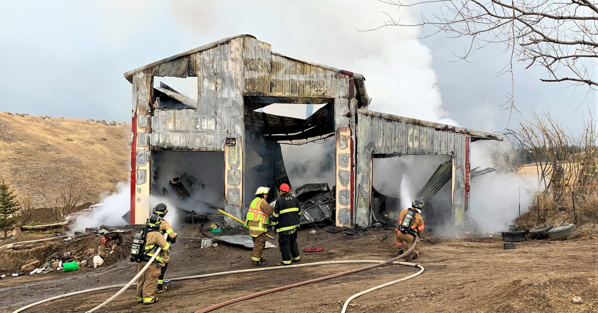 Crews battle Florence area structure fire