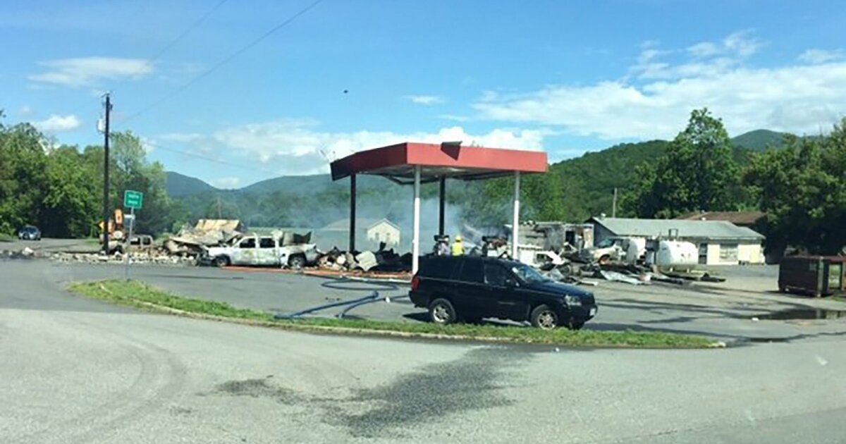 Officials 2 dead, 4 injured in gas station explosion