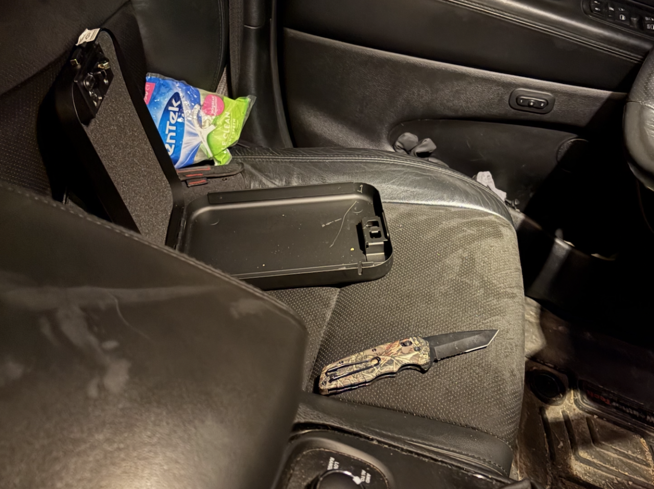 Opened gun lockbox.png