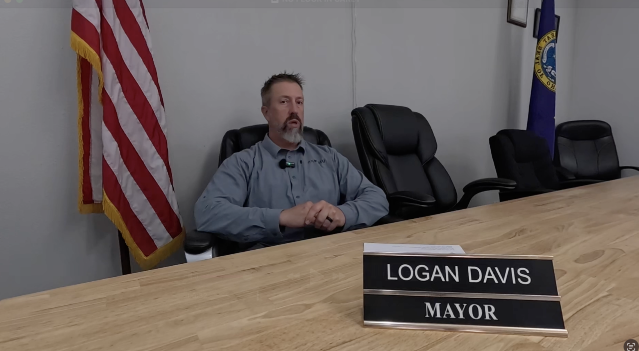 Mayor Logan Davis