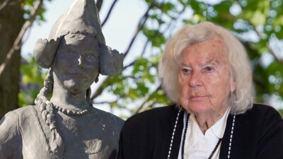 GERDA HOLLEY3.jpg