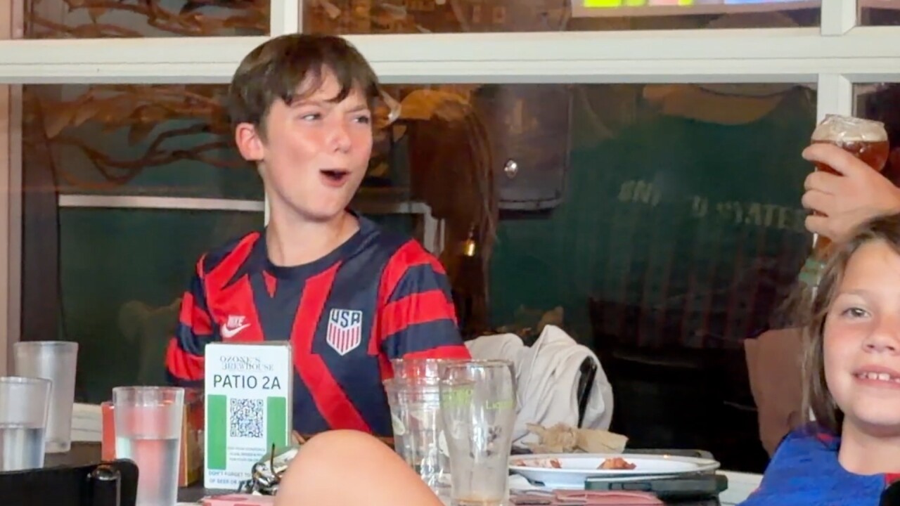Mid-Michigan fans pack Lansing bar for USA vs. Belgium World Cup match