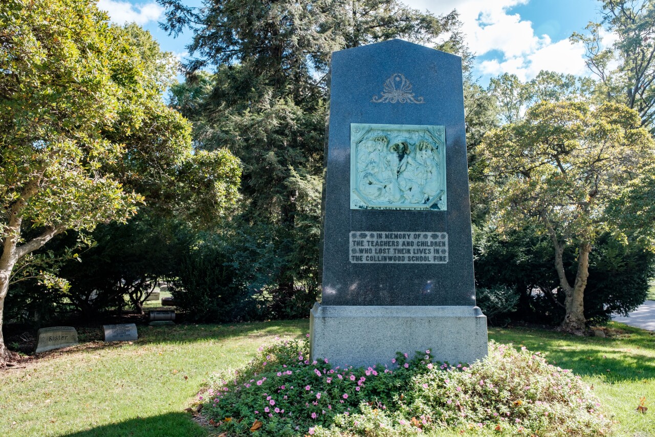 Collinwood Memorial.jpg