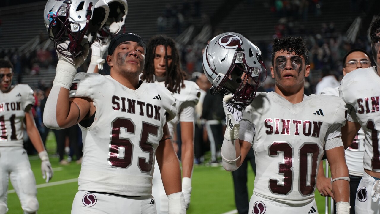Sinton falls to West Orange-Stark in State Semifinal