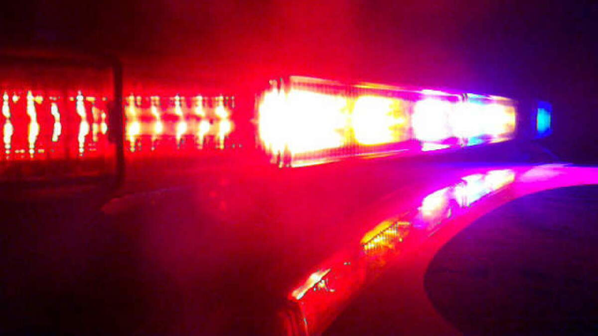 Five people hurt after crash on I-10 at 83rd Avenue