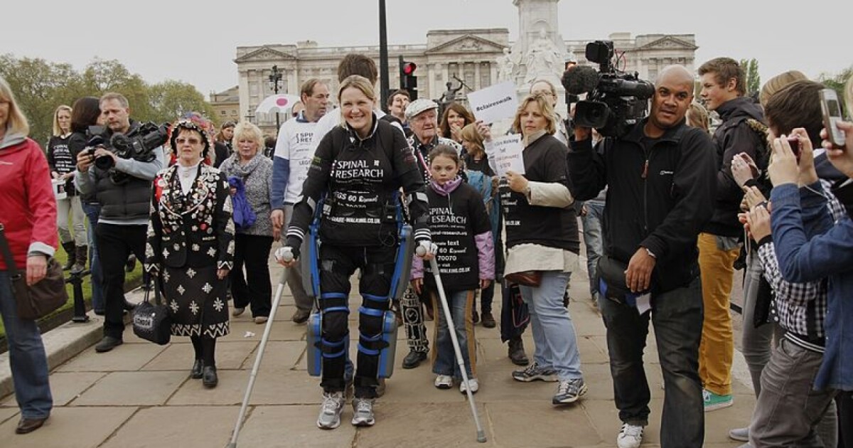 FDA Clears Robotic Legs That Help Paraplegics Walk (VIDEO)