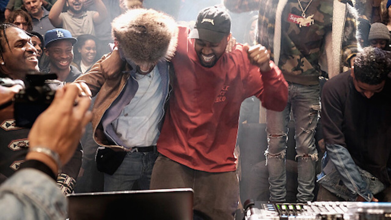 Kanye West unveils "Famous" video of him, celebrities