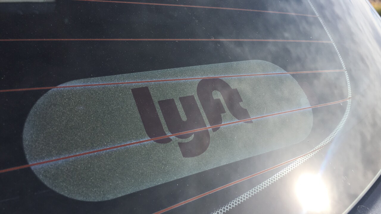 Rideshare drivers face confusion over Nevada�s child seat law