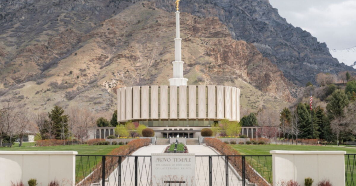 Man arrested for smashing Provo LDS temple windows with hammer - Vimarsana News