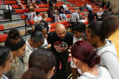 #4 West Oso improves to (12-1) holding off Victoria East 44-43