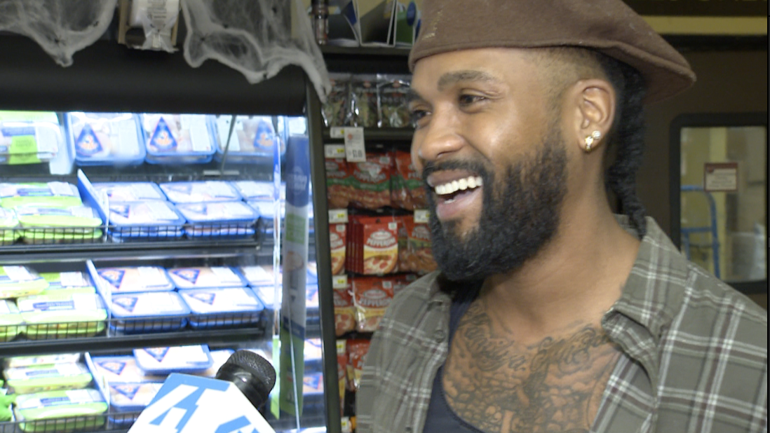 Von, grocery shopper