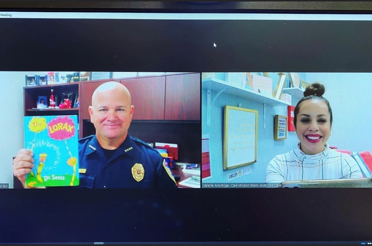 CCISD Chief Warnke reads to kids.jpg