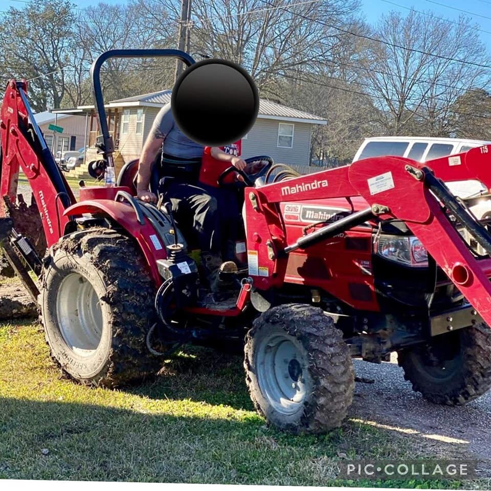 2014 Mahindra tractor.jpg