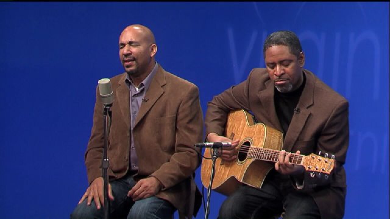 Enjoy the sweet sounds of vocalist Carlton Blount and guitarist Carl ‘Chico’ Lester-El