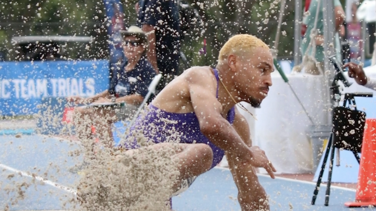 Paralympic gold medalist Roderick Townsend competes in the high jump