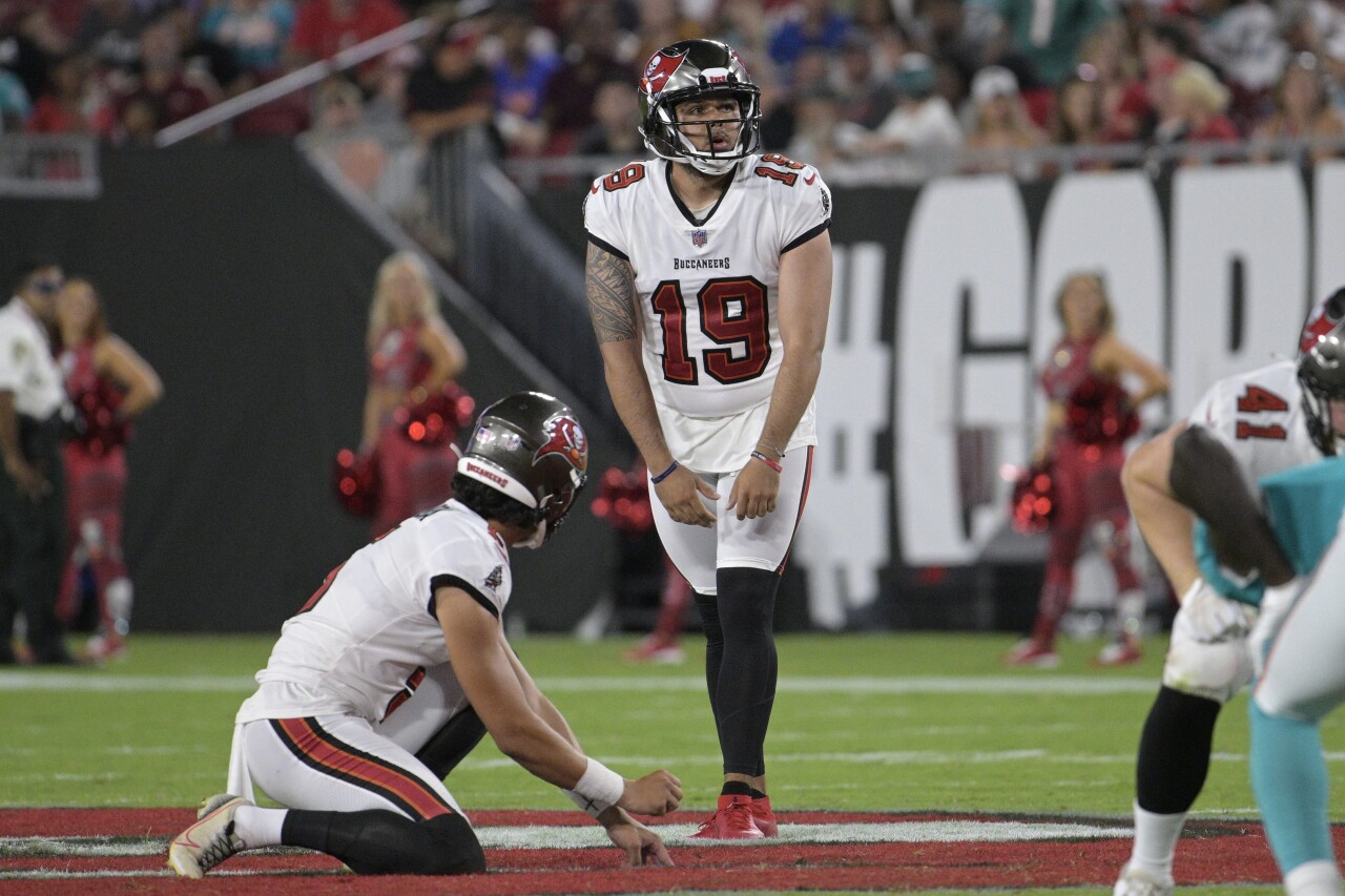 Tampa Bay Buccaneers kicker Jose Borregales prepares to kick vs. Miami Dolphins in preseason game, Aug. 13, 2022