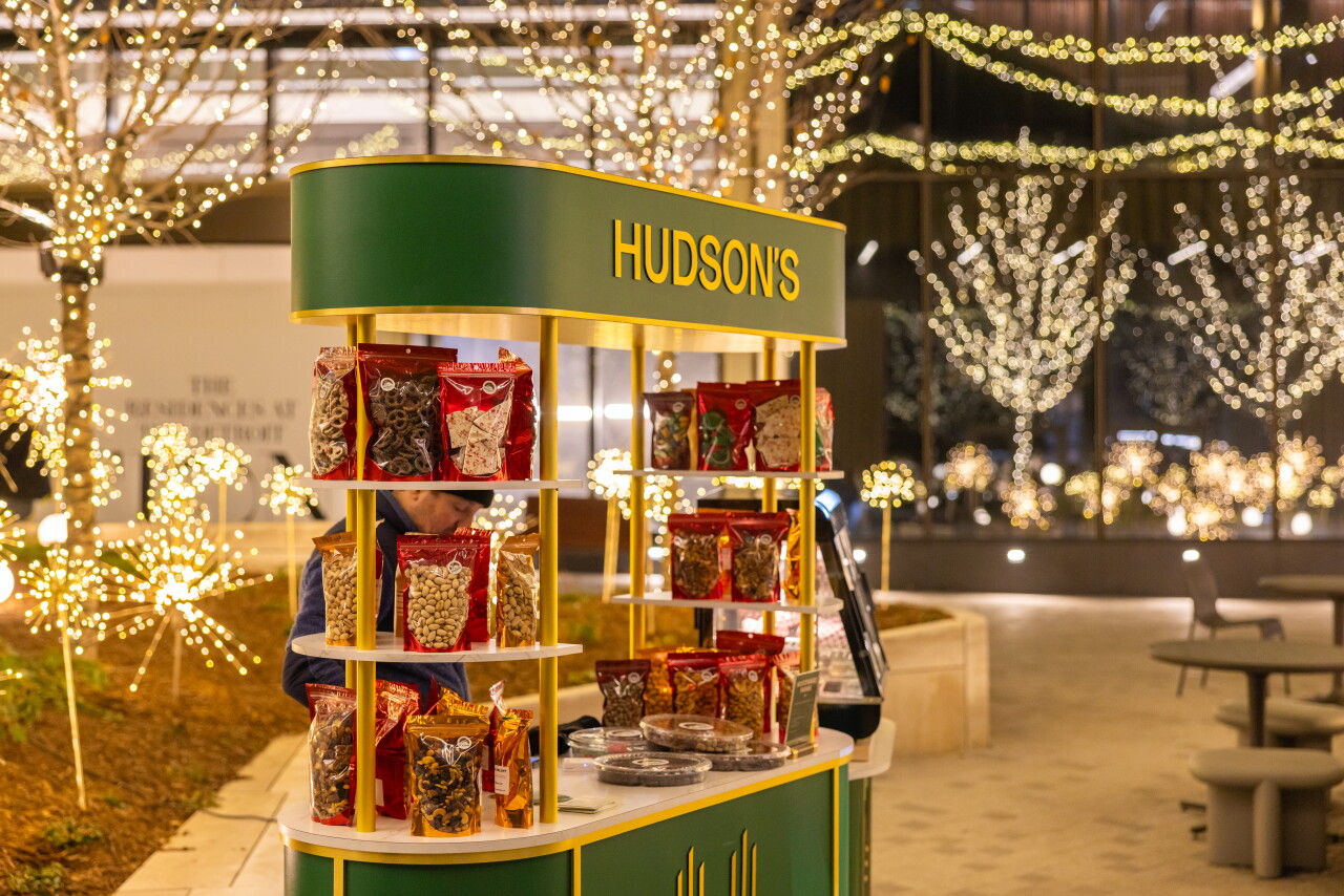 NickGilbertWay-TreeLighting-20251121-072.jpg