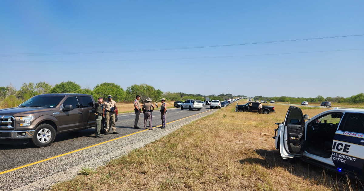 Corpus Christi murder suspect dead after shootout on I-37 south of San Antonio - Vimarsana News