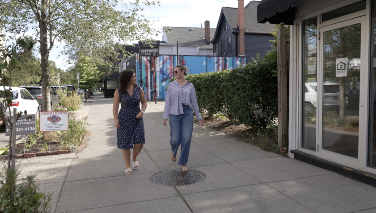 downtown buffalo walking