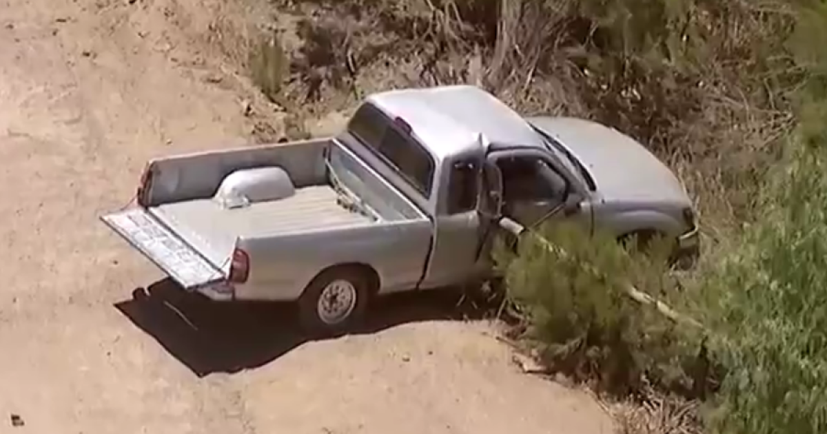1 dead in pickup truck crash at Jamul intersection