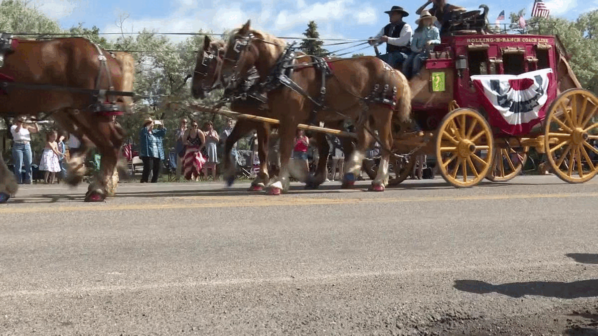 ennis parade gif.gif