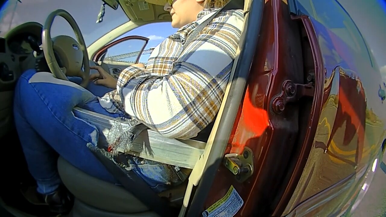 talen metal leg_2.13.1.jpg