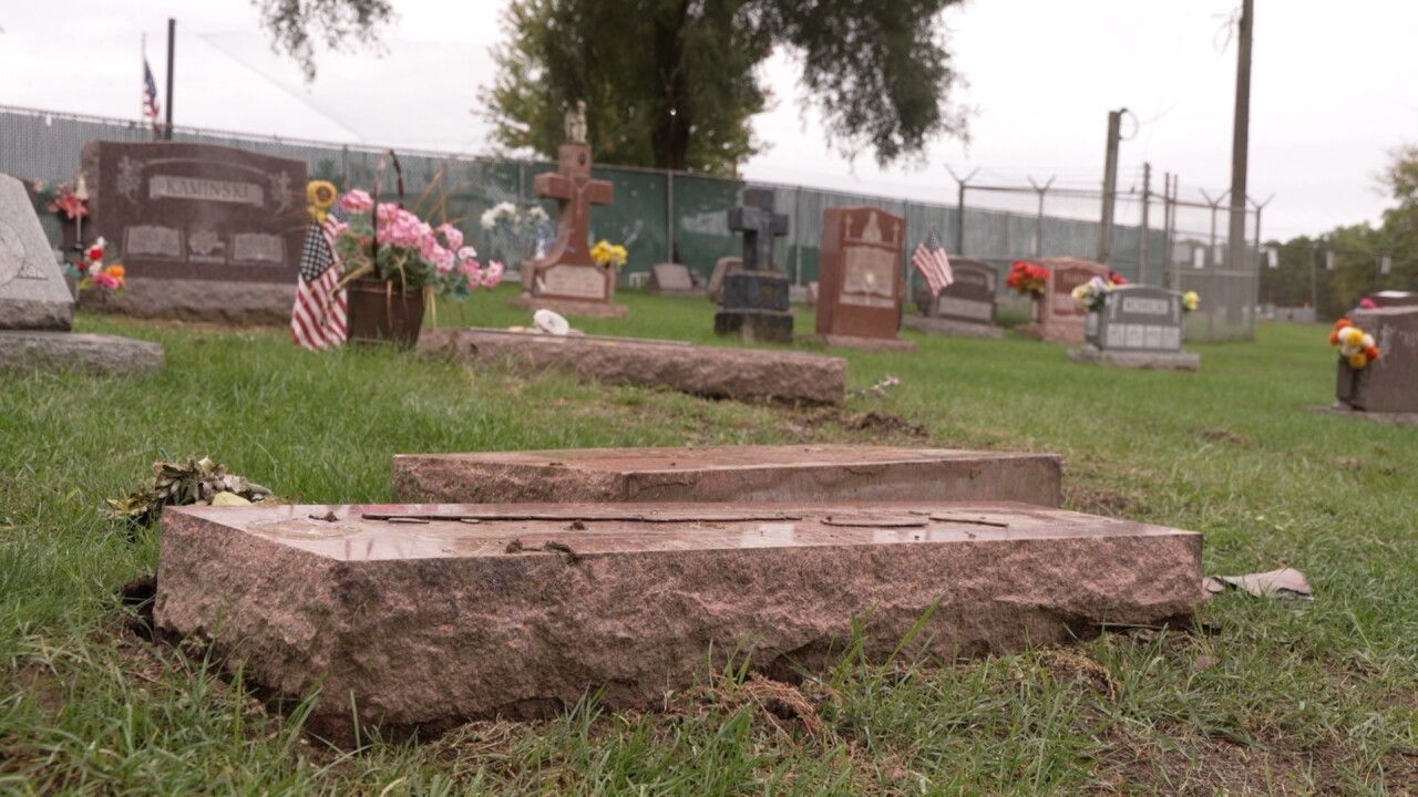 Holy Cross Catholic Cemetery