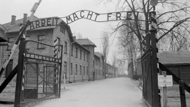 dachau3.jpg