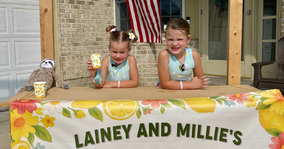 Two Oconomowoc sisters say 'hearing aids are cool' and prove it with their annual LemonAID Stand