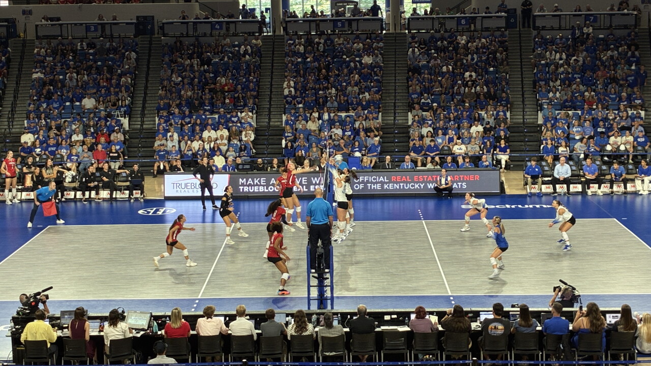 kentucky louisville volleyball