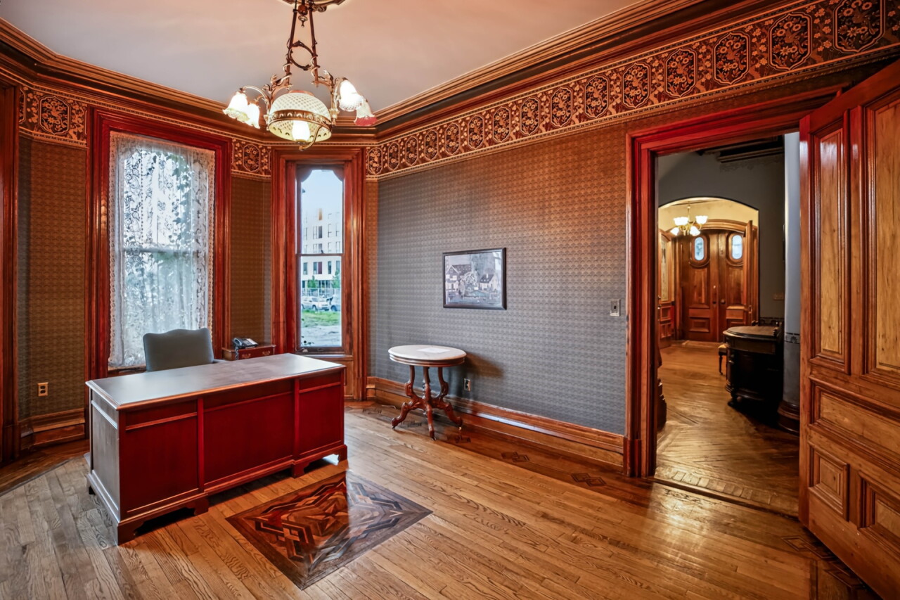 Hudson-Evans House 79 Alfred - 09.jpg