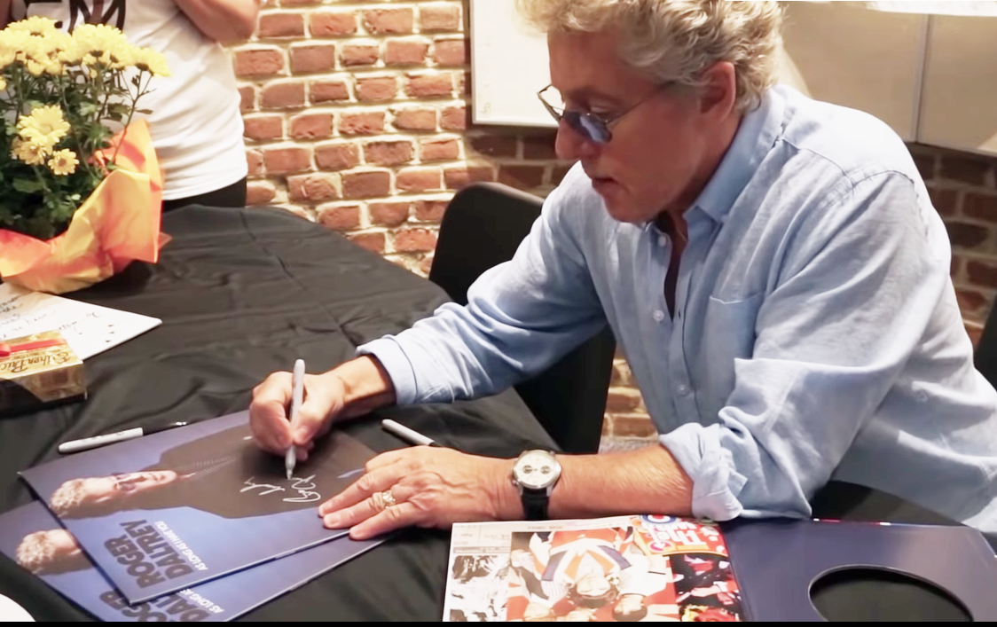 Roger Daltrey autographs memorabilia .png