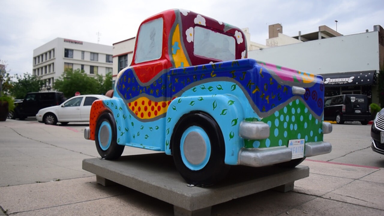 Best places to take photos in Downtown Bakersfield on your free time