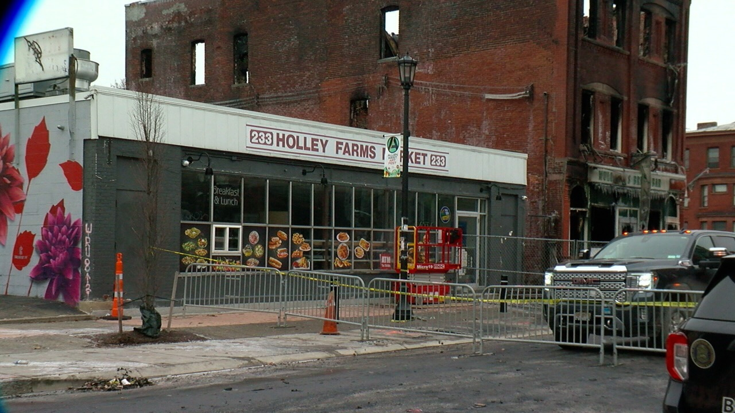 Community reacts to fire that destroyed Mulligan's Brick Bar