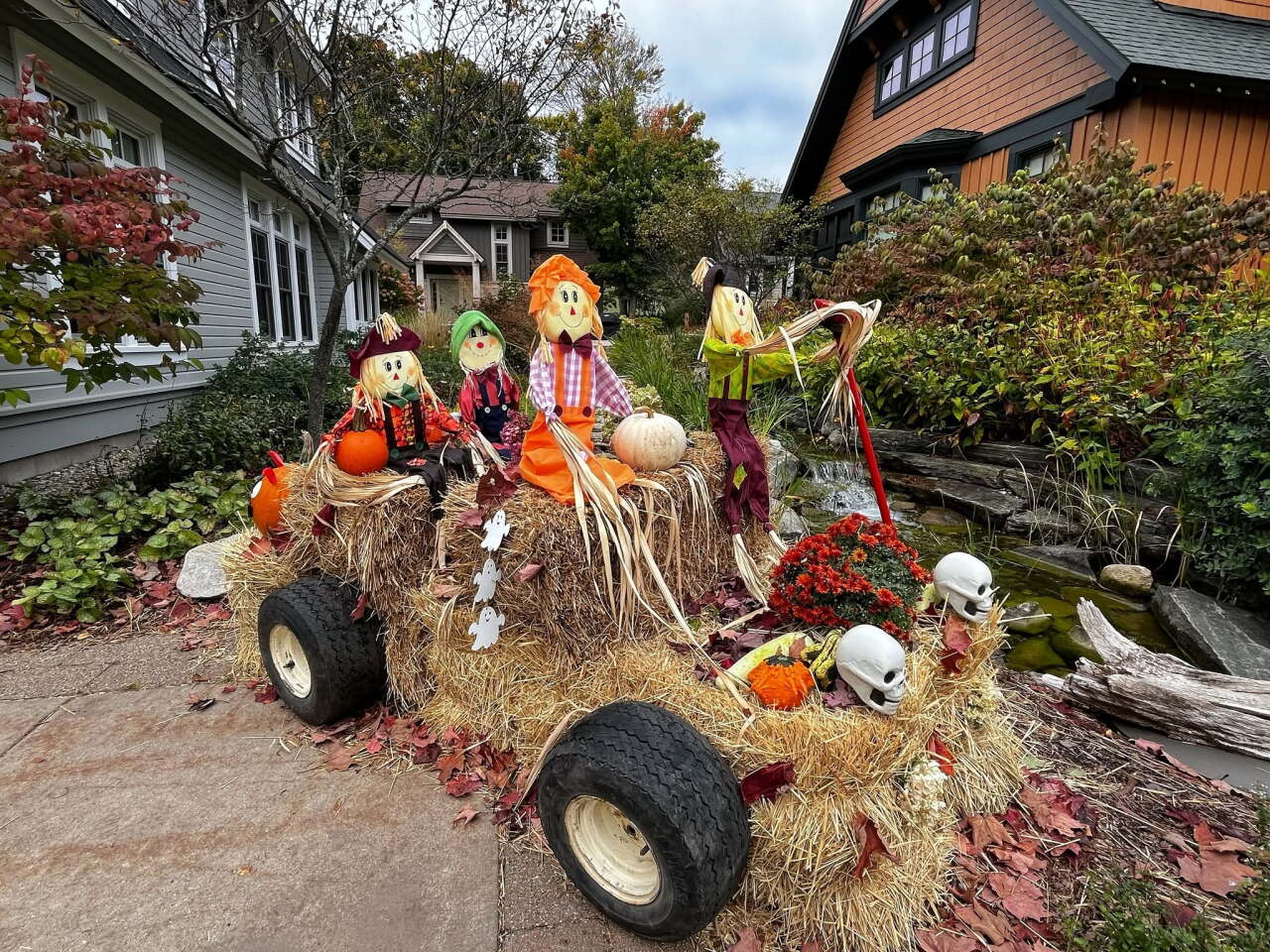 Crystal Mountain Scarecrow.jpg