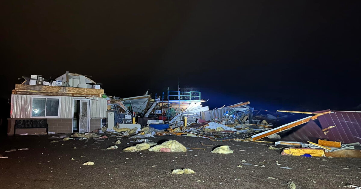 Wisconsin city sustains heavy damage in overnight wind storm