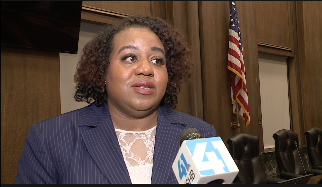 Councilmember Melissa Robinson (3rd district), the sponsor of the bill