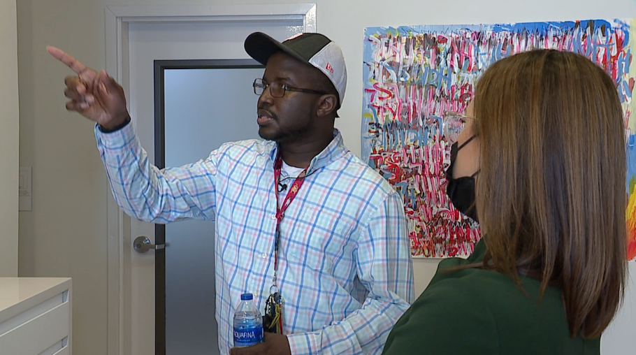 Artist Stanley Brown speaks with Action News' Jenn Schanz 