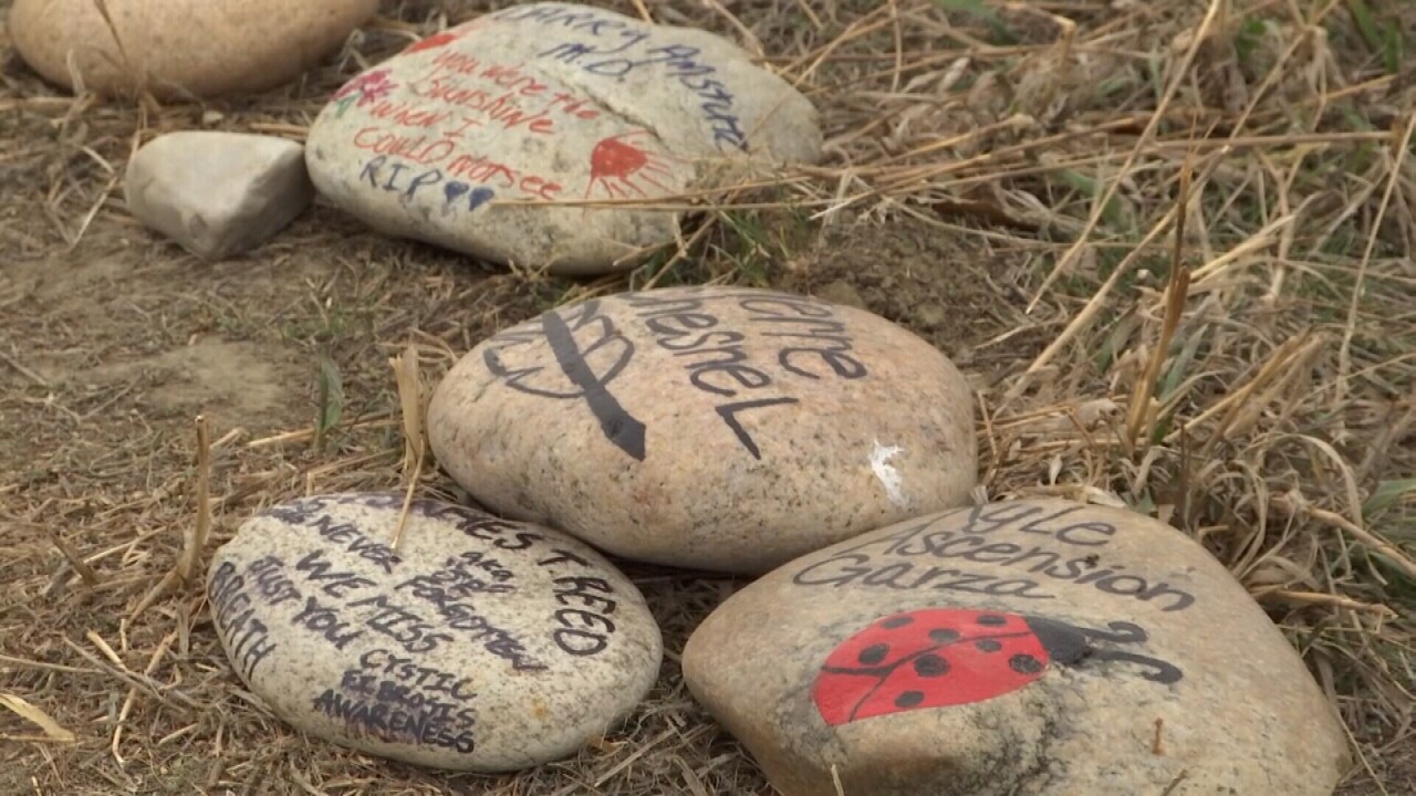 010321 TEEPEE ROCKS.jpg