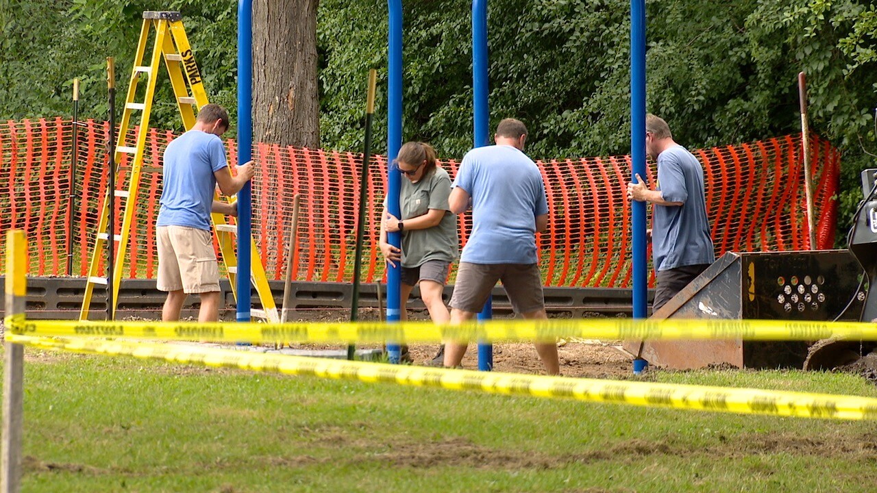 SWINGS1.jpg
