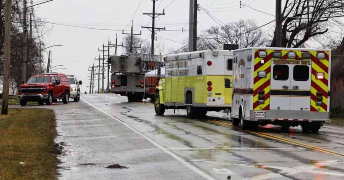 Hamilton crews respond to spill of 2,000 gallons of nitric acid - Vimarsana News